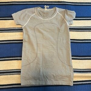 Lululemon Swiftly Tee Sz 8
